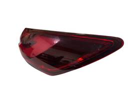 LANTERNA TRASEIRA DIREITA FASTBACK 2022/ (CANTO)
