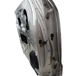 PORTA DIANTEIRA ESQUERDA GM CAPTIVA 2008 2009 2010 A 2017