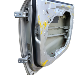 PORTA DIANTEIRA DIREITA KIA SORENTO 2010 A 2015 ORIGINAL