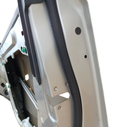 PORTA DIANTEIRA DIREITA FIAT FREEMONT 2009 A 2018 ORIGINAL