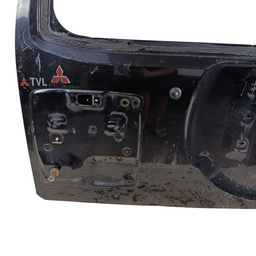 TAMPA TRASEIRA MITSUBISHI PAJERO FULL 2001 Á 2007 ORIGINAL