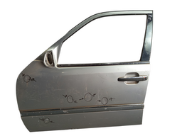 Porta Dian Esquerda Mercedes C180/c280 1997/1999 Detalhe