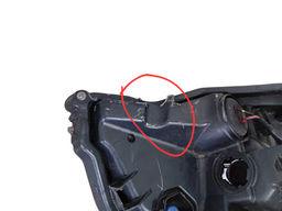 FAROL DIREITO YARIS 2019 2020 A 2025 C/ PROJETOR - DETALHE
