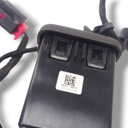 TOMADA USB TRASEIRA GM ONIX 2020 2024 ORIGINAL