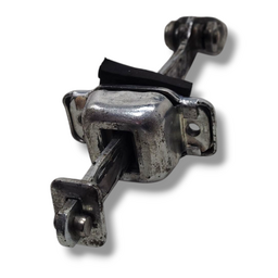 LIMITADOR PORTA DIANTEIRA DIR ESQ GM CORSA MONTANA 2004 2012