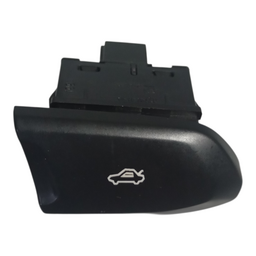 Botão abertura porta malas Onix 2013 a 2019 