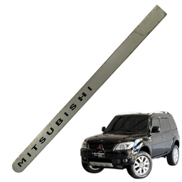 Friso Porta Dianteira Esquerda Pajero Tr4 2010 A 2015