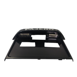 MOLDURA LUZ PLACA MITSUBISHI PAJERO FULL 2001 A 2007