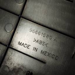 MOLDURA TAMPA TRASEIRA CAPTIVA 2008 A 2017 ORIGINAL 