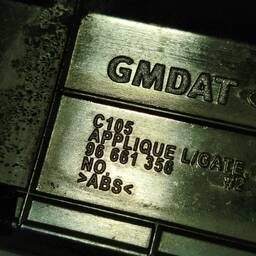 FRISO TAMPA TRASEIRA GM CAPTIVA 2008 A 2017 ORIGINAL