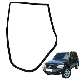 Guarnição Porta Traseira Esquerda Pajero Tr4 2010 A 2015