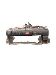 Moldura Botão Pisca Alerta Chevrolet Vectra 1997 1998 1999
