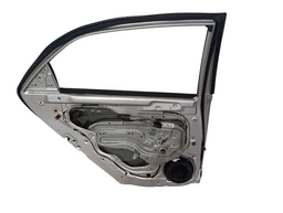 PORTA TRASEIRA ESQUERDA CERATO 2010 A 2013 DETALHE