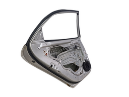 PORTA TRASEIRA ESQUERDA CERATO 2010 A 2013 DETALHE