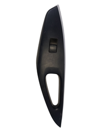 BOTÃO MOLDURA VIDRO TRASEIRO DIREITO TOYOTA GLI