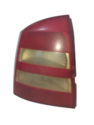 LANTERNA TRASEIRA ESQUERDA ASTRA SEDAN 2003 A 2012 BICOLOR