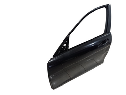 PORTA DIANTEIRA ESQUERDA MERCEDES C180 C/DETALHE 2008 A 2014