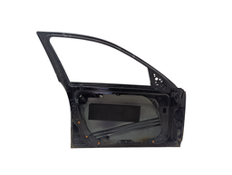 PORTA DIANTEIRA ESQUERDA MERCEDES C180 C/DETALHE 2008 A 2014