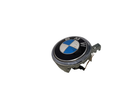 EMBLEMA MAÇANETA TAMPA TRASEIRA BMW 118I 2006 A 2012 