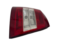 LANTERNA TRASEIRA ESQUERDA ASTRA SEDAN 2003 A 2012 BICOLOR