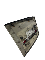 LANTERNA TRASEIRA ESQUERDA ASTRA SEDAN 2003 A 2012 BICOLOR