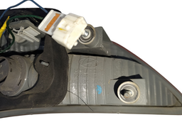 LANTERNA TRASEIRA DIREITA HB20 HATCH 2013 A 2019 (MALA)