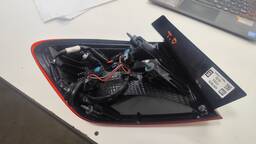 LANTERNA TRASEIRA DIREITA CRUZE 2017 A 2023 SEDAN (CANTO)