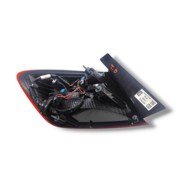 LANTERNA TRASEIRA DIREITA CRUZE 2017 A 2023 SEDAN (CANTO)