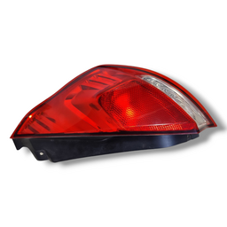 LANTERNA TRASEIRA DIREITA NEW FIESTA HATCH 2013 A 2019