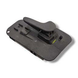 MAÇANETA INT. TRAS DIR CORSA 03/12 MONTANA 04/10 C/SUPORTE