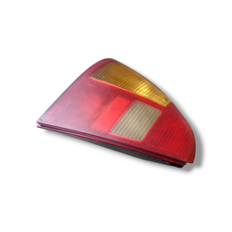 LANTERNA TRASEIRA ESQUERDA CLIO SEDAN 2004 2005 PARALELO