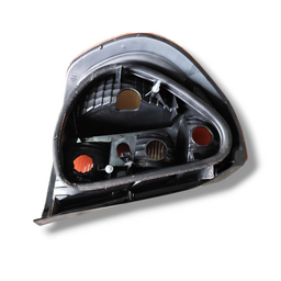 LANTERNA TRASEIRA DIREITA CLIO SEDAN 2004 2006 PARALELO 