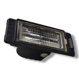 LANTERNA LUZ PLACA DO CHEVROLET ONIX DE 2020 A 2025 ORIGINAL