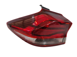 Lanterna Traseira Esquerda Tracker 2020 a 2025 (canto) S/Led