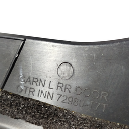 ACABAMENTO PORTA TRASEIRA ESQUERDA HONDA HRV 2016 A 2021