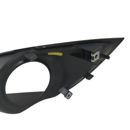 MOLDURA FAROL MILHA ESQUERDO FIAT CRONOS 2018 A 2023