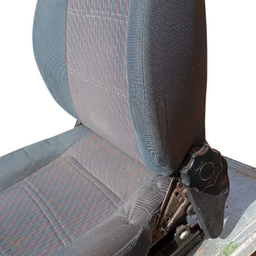 BANCO DIANTEIRO DIREITO  CELTA 2 PTS  2000/.. 