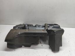 TAMPA MOTOR ESPUMA ANTI RUÍDO COMPASS 2022 2023 2024 DETALHE