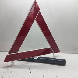 TRIÂNGULO SINALIZAÇÃO COMPASS 1.3 2022 2023 2024 2025 DETALH