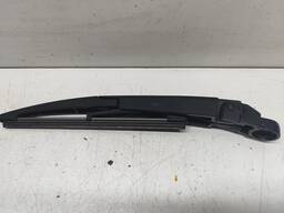 BRAÇO LIMPADOR TRASEIRO TRACKER 2020 2021 2024