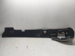 ACABAMENTO PORTA MALAS DIREITO DISCOVERY 3 4 2004 A 2016