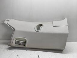 ACABAMENTO COLUNA LADO DIREITO DISCOVERY 3 4 2004 A 2016