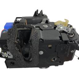 FECHADURA PORTA DIAT DIR GOLF POLO BORA NEW BEETLE 98 A 13	