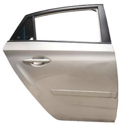 PORTA TRAS. DIREITA HB20 SEDAN 2012 A 2019 PRATA C/ DETALHE