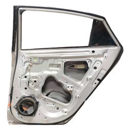 PORTA TRAS. DIREITA HB20 SEDAN 2012 A 2019 PRATA C/ DETALHE