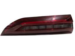 LANTERNA TRASEIRA ESQUERDA FASTBACK 2022/ (MALA)