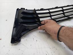 GRADE CENTRAL INFERIOR PARACHOQUE COROLLA 2015 A 2017