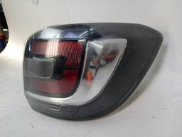 LANTERNA TRAS DIR SANDERO 2015 A 2020 FUME C/DETALHES