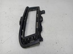 GRADE MOLDURA MILHA DIREITO GOLF 2014 A 2017