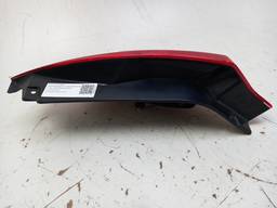 LANTERNA TRASEIRA DIREITA NEW FIESTA HATCH 13/19 C/RISCOS